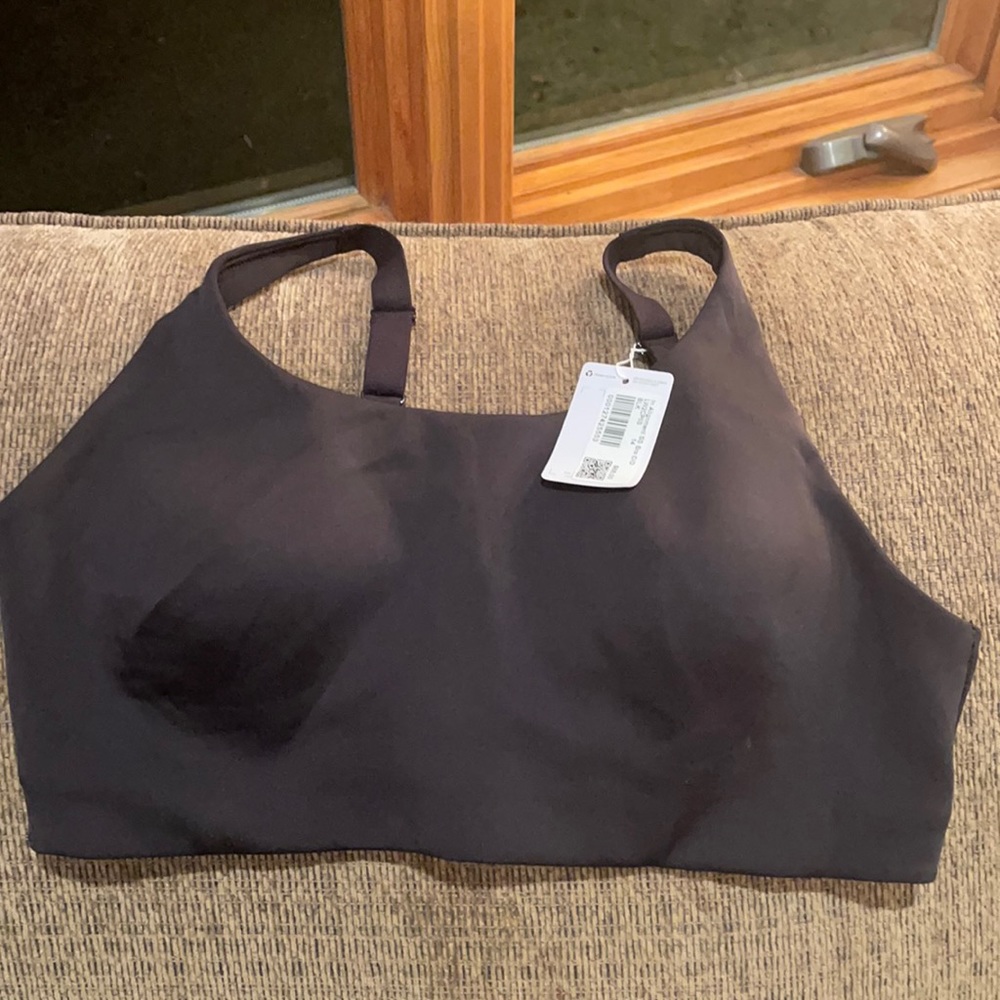 Lululemon NWT in alignment bra size 14